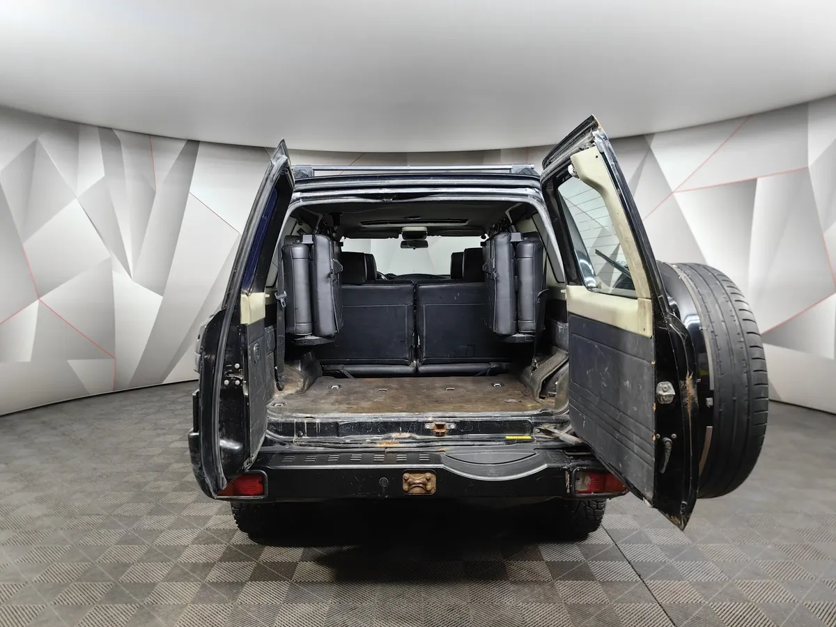 Nissan Patrol 3.0 Di AT (160 л.с.) Черный в АВИЛОН. Слайд №10