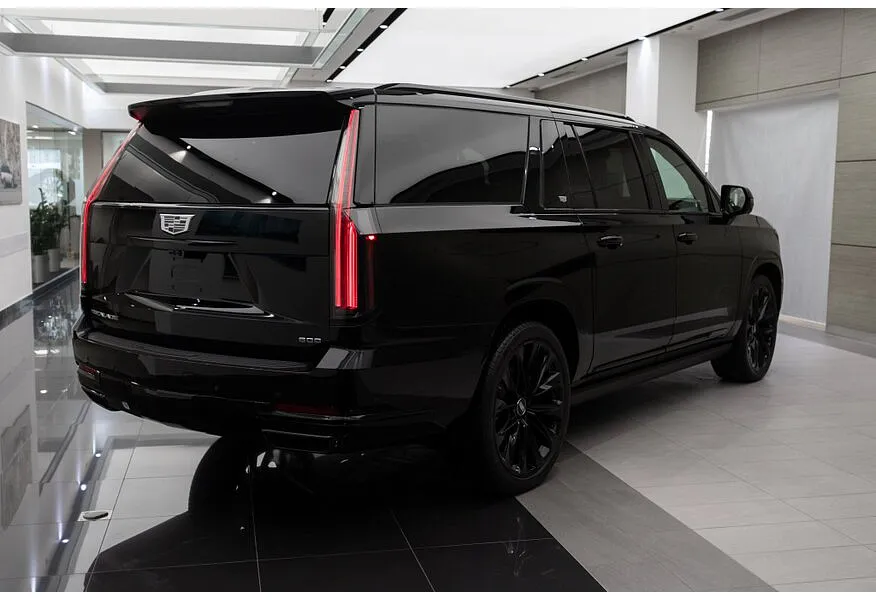 Cadillac Escalade 6.2 ESV AT AWD (420 л.с.) Sport Platinum Черный в АВИЛОН. Слайд №7