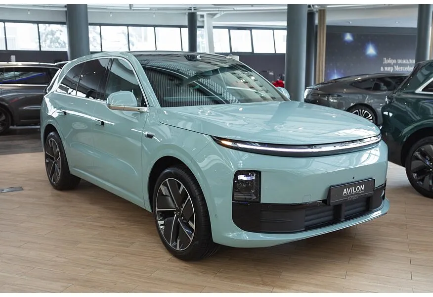 Li Auto L6 1.5 AT 4WD (150 л.с.) Max Голубой в АВИЛОН. Слайд №2