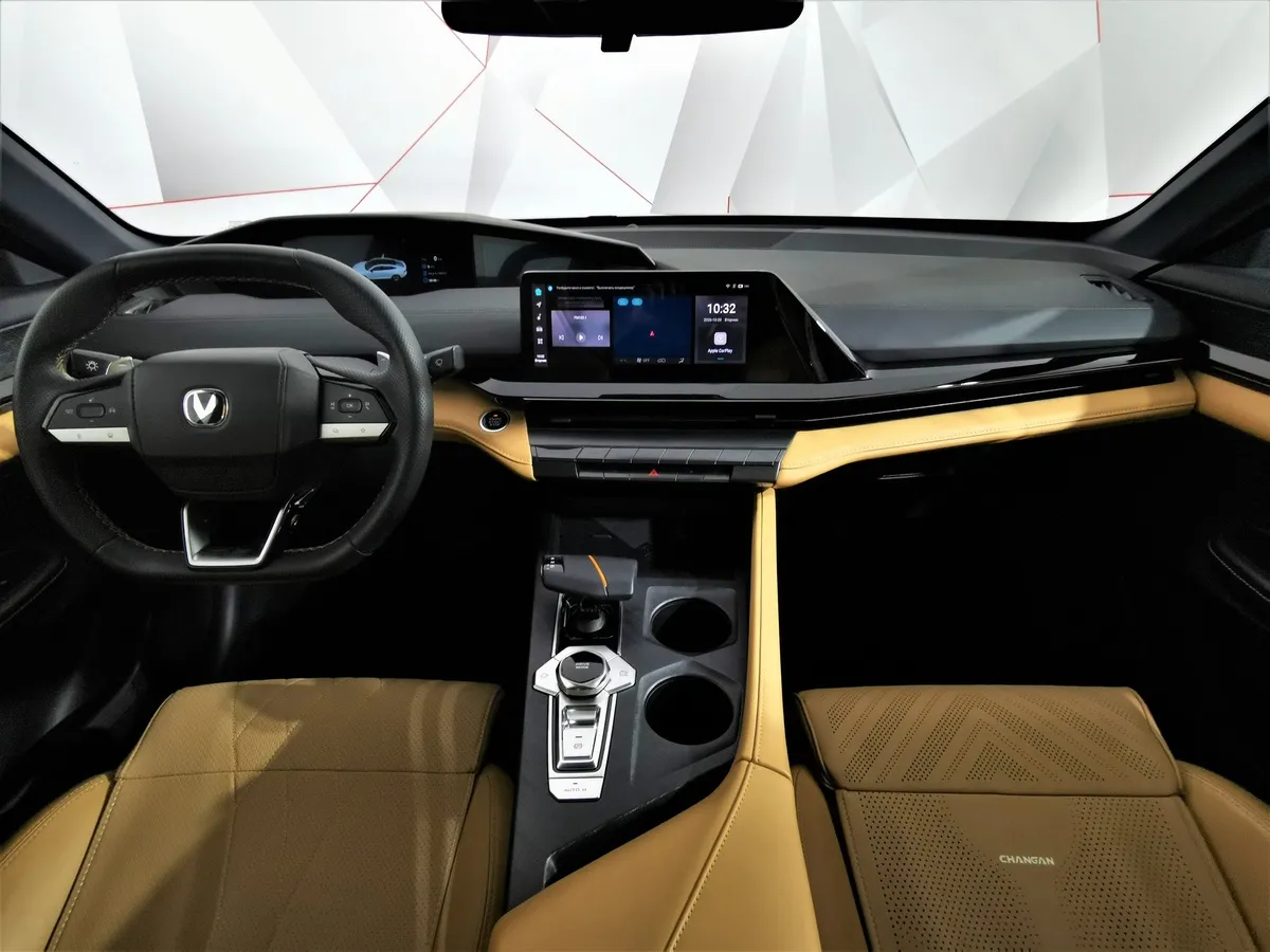 Changan UNI-V 1.5 AMT (181 л.с.) Tech Серый в АВИЛОН. Слайд №13