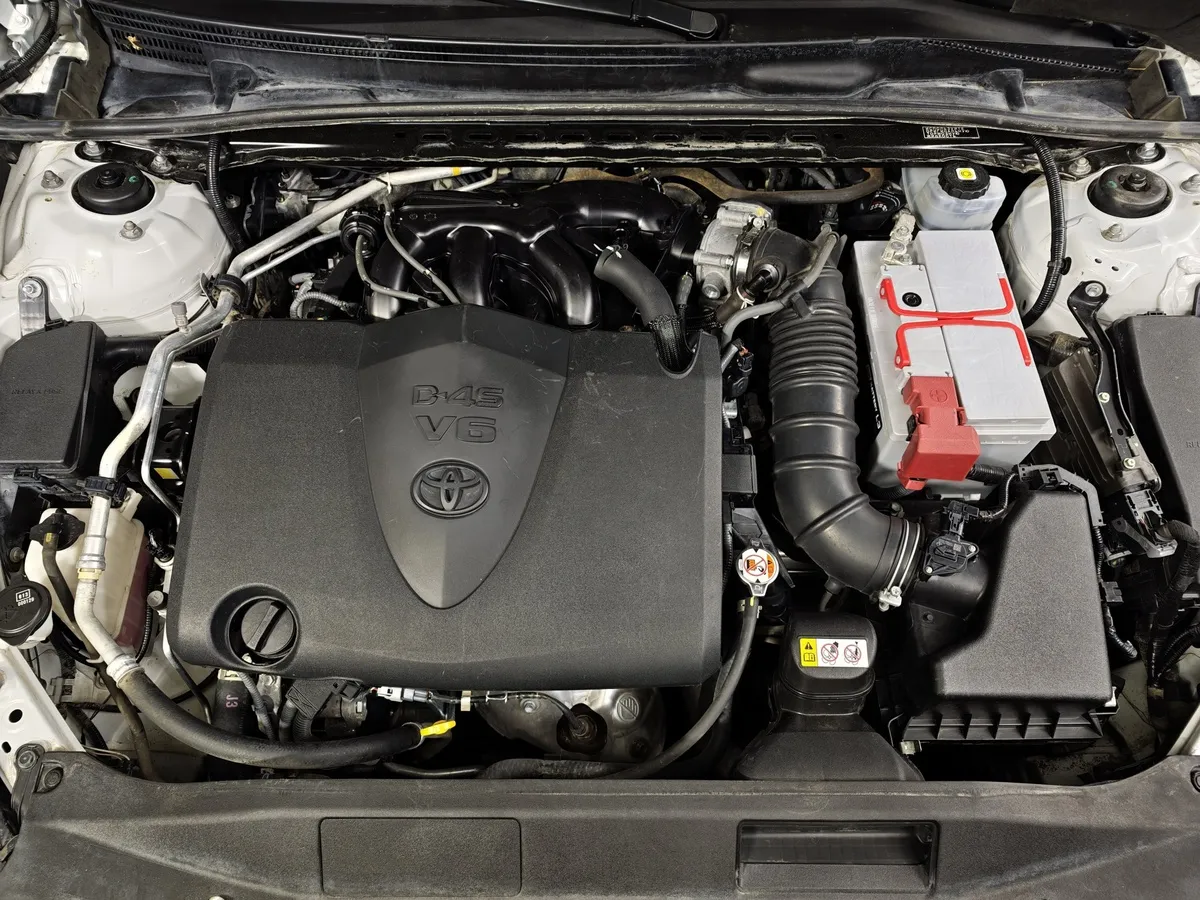 Toyota Camry 3.5 AT (249 л.с.) Белый в АВИЛОН. Слайд №11