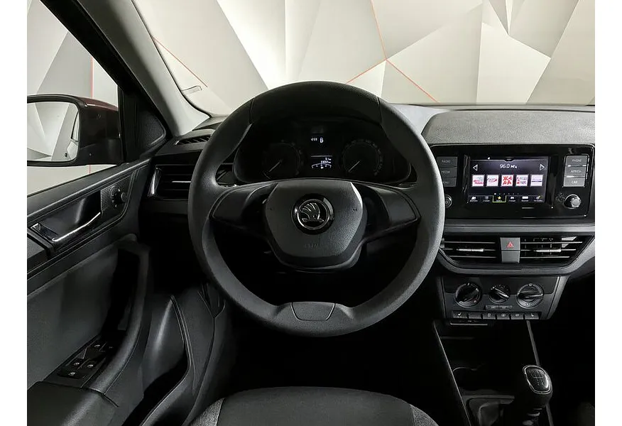 Skoda Rapid 1.6 MT (90 л.с.) Красный в АВИЛОН. Слайд №15