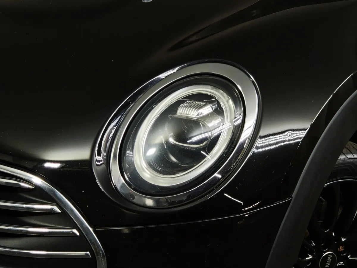 MINI Clubman Cooper 1.5 AT (136 л.с.) Черный в АВИЛОН. Слайд №8