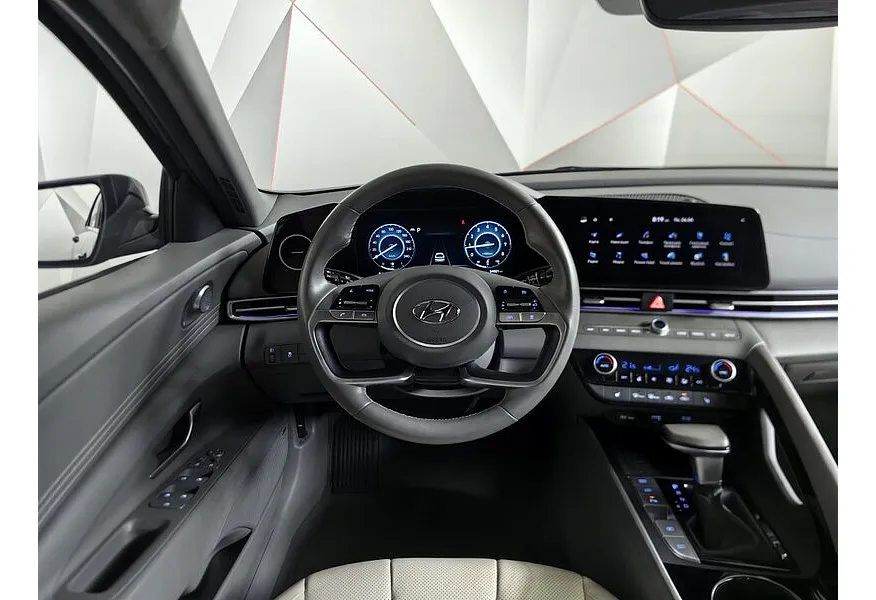 Hyundai Elantra 1.6 AT (128 л.с.) Elegance + Smart Sense Серый в АВИЛОН. Слайд №19