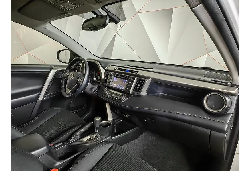 АВИЛОН - Toyota RAV4 2.0 CVT AWD (146 л.с.) Белый - slide 8