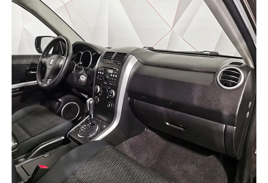 Suzuki Grand Vitara 2.0 AT AWD (140 л.с.) Коричневый в АВИЛОН. Слайд №12