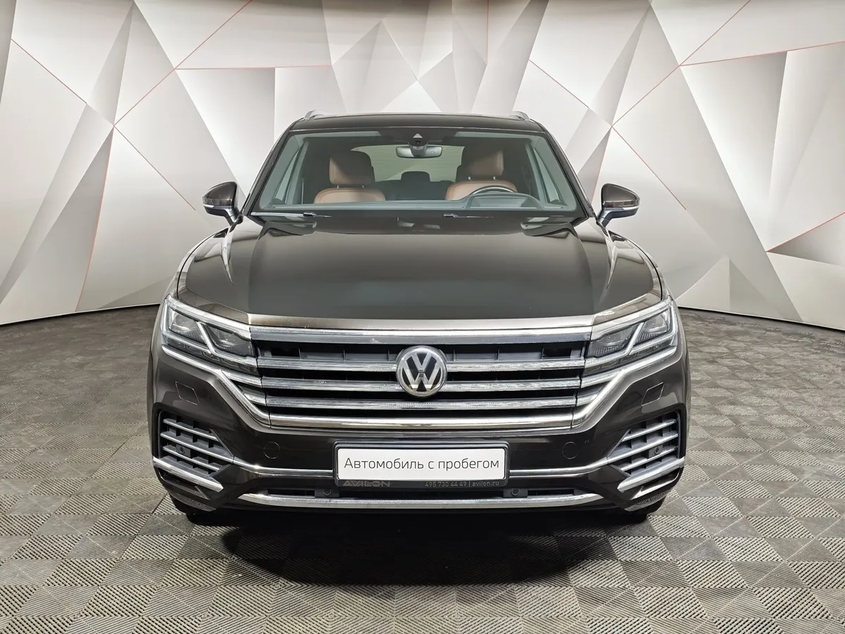 Volkswagen Touareg 2.0 TSI Tiptronic 4Motion (249 л.с.) Exclusive Коричневый в АВИЛОН. Слайд №7
