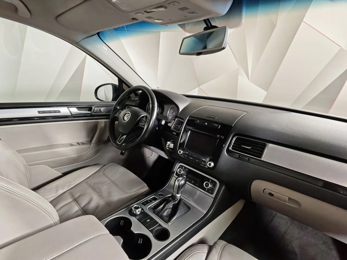 Volkswagen Touareg 3.6 FSI Tiptronic 4Motion (249 л.с.) V6 FSI Черный в АВИЛОН. Слайд №13