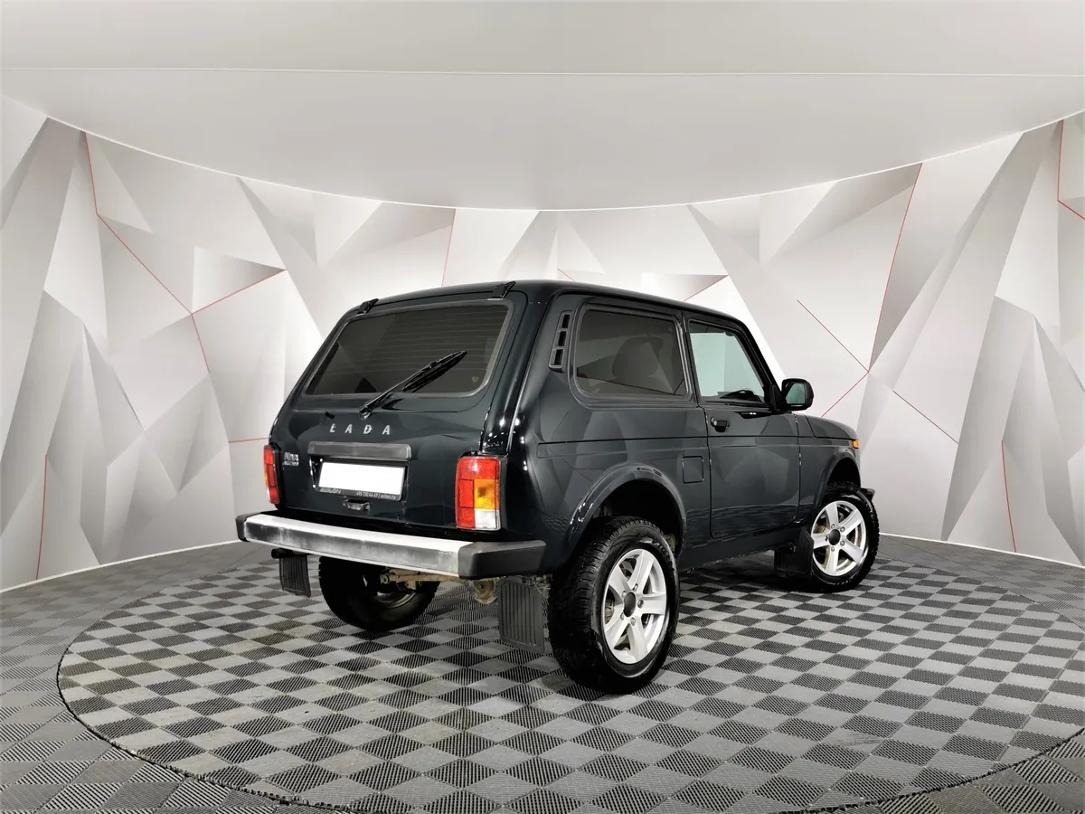 ВАЗ (Lada) 4x4 1.7 MT 8 кл. (83 л.с.) Зеленый в АВИЛОН. Слайд №2
