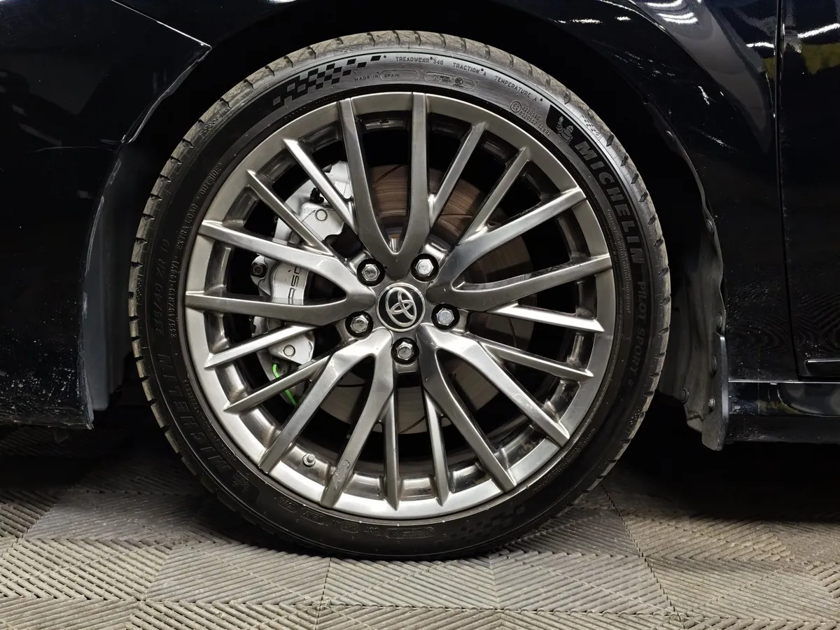 Toyota Camry 3.5 AT (249 л.с.) Черный в АВИЛОН. Слайд №9