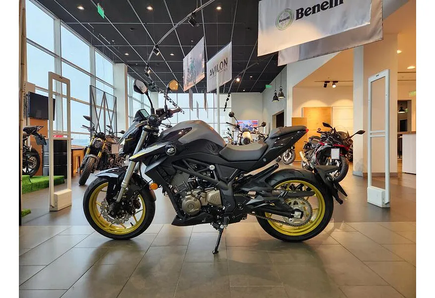 QJMOTOR SRK 400 400 см³ (41 л.с.) (41) 400 Черный в АВИЛОН. Слайд №3