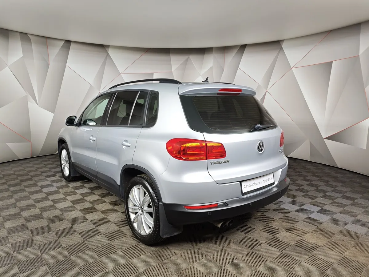 Volkswagen Tiguan 2.0 TSI 4Motion AT (180 л.с.) Sport&Style Серебристый в АВИЛОН. Слайд №4