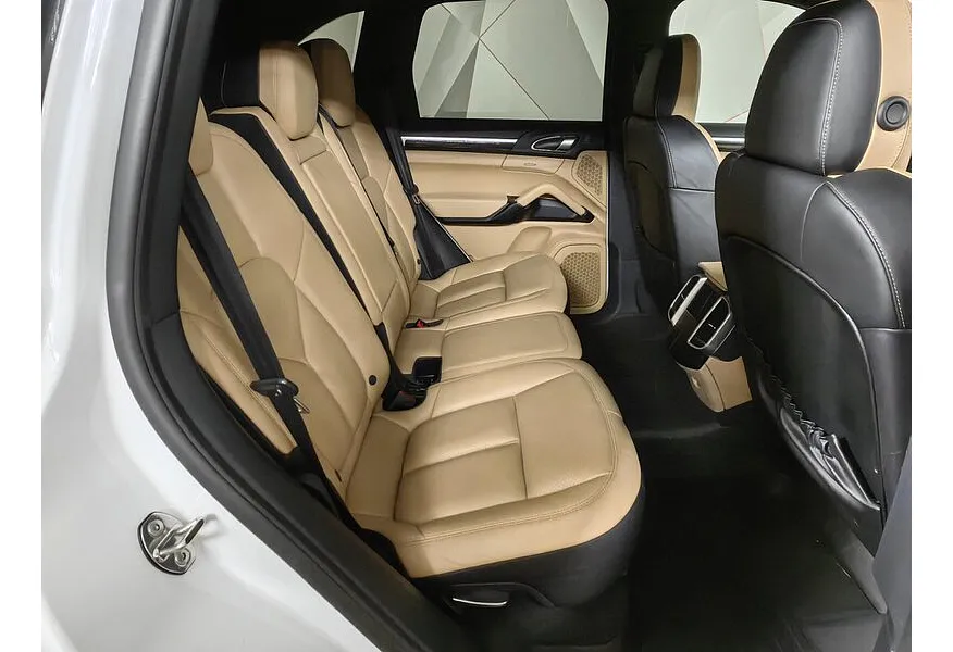 Porsche Cayenne Diesel 3.0 Tiptronic S AWD (245 л.с.) Белый в АВИЛОН. Слайд №16