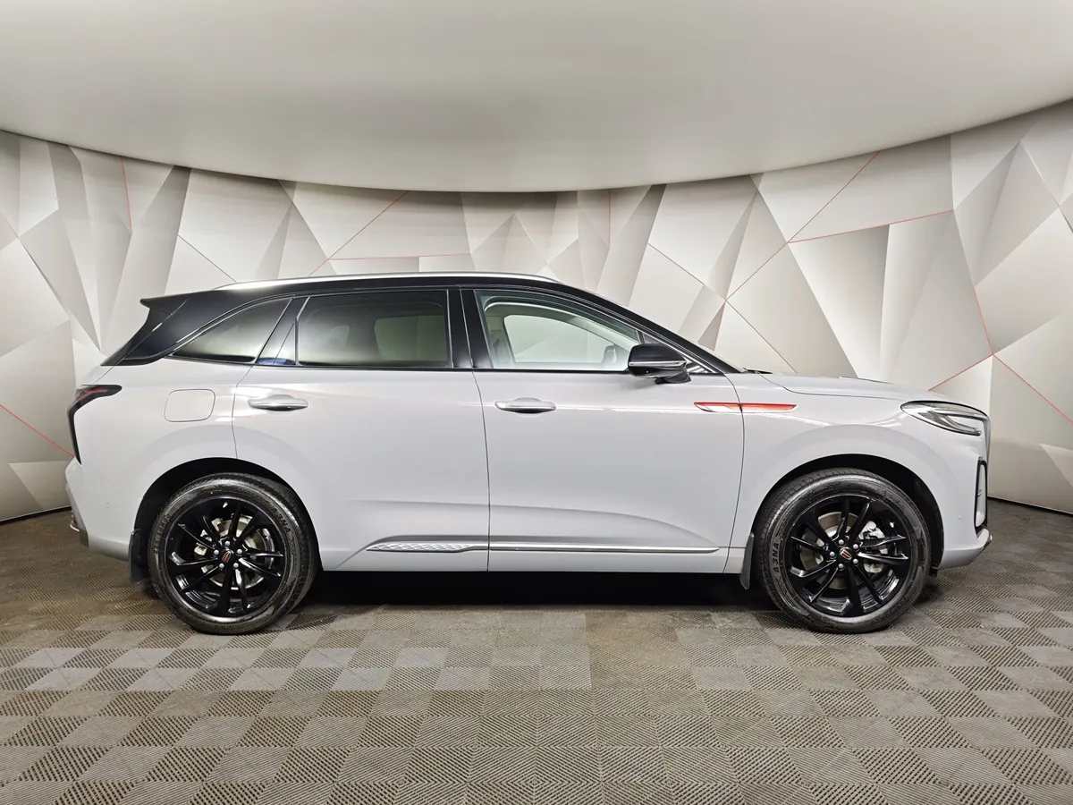 Hongqi HS3 2.0T 8AT 4WD (245 л.с.) Делюкс Серый в АВИЛОН. Слайд №6