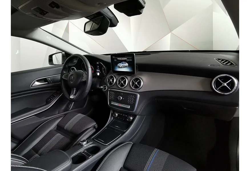 Mercedes-Benz CLA CLA 200 7G-DCT (156 л.с.) Urban Серый в АВИЛОН. Слайд №13