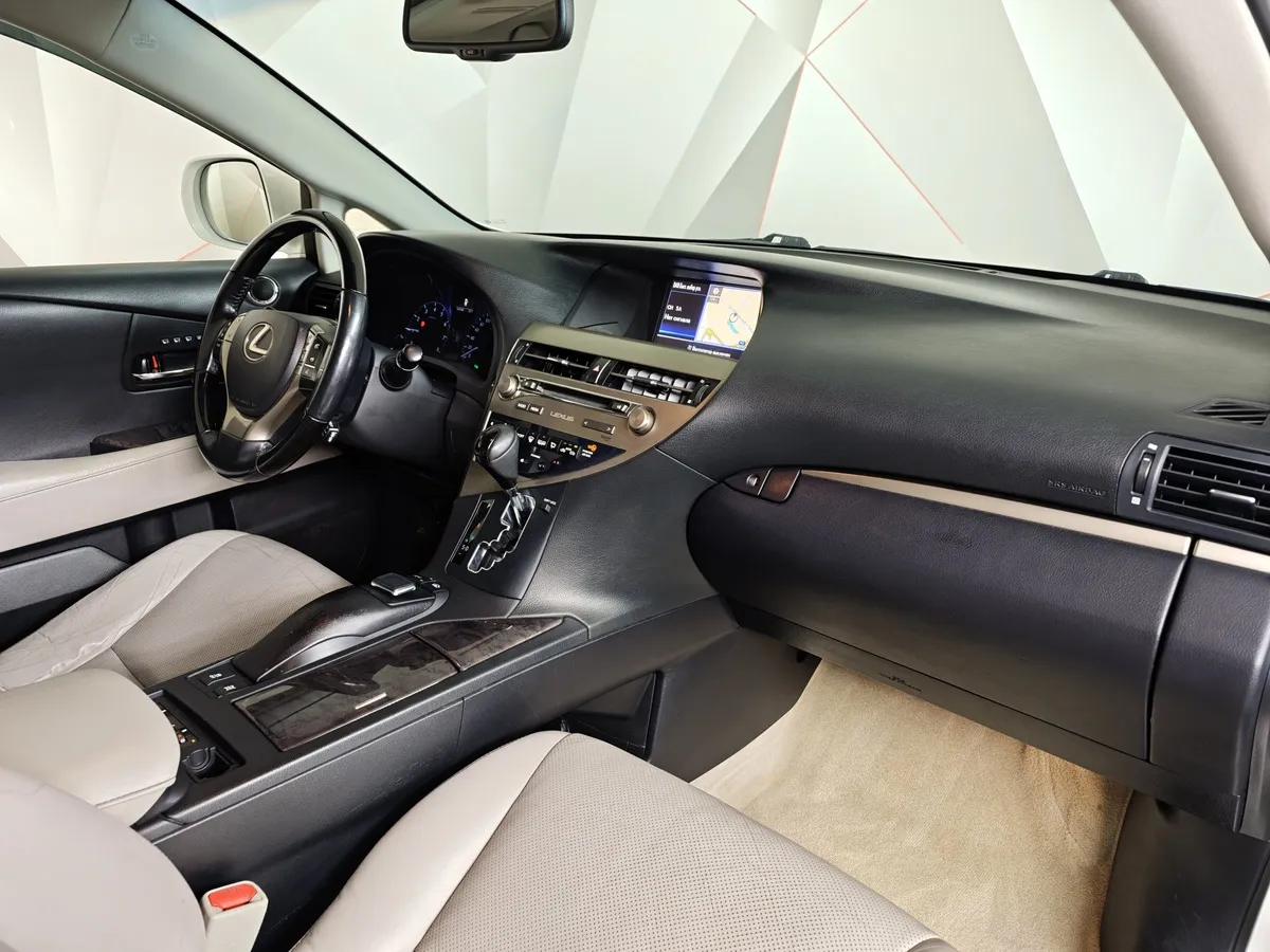 Lexus RX 350 AT AWD (300 л.с.) Premium Белый в АВИЛОН. Слайд №12