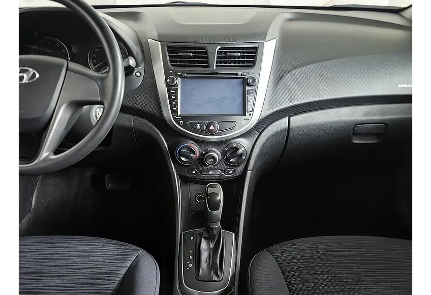 Hyundai Solaris 1.6 AT (123 л.с.) Active Белый в АВИЛОН. Слайд №14