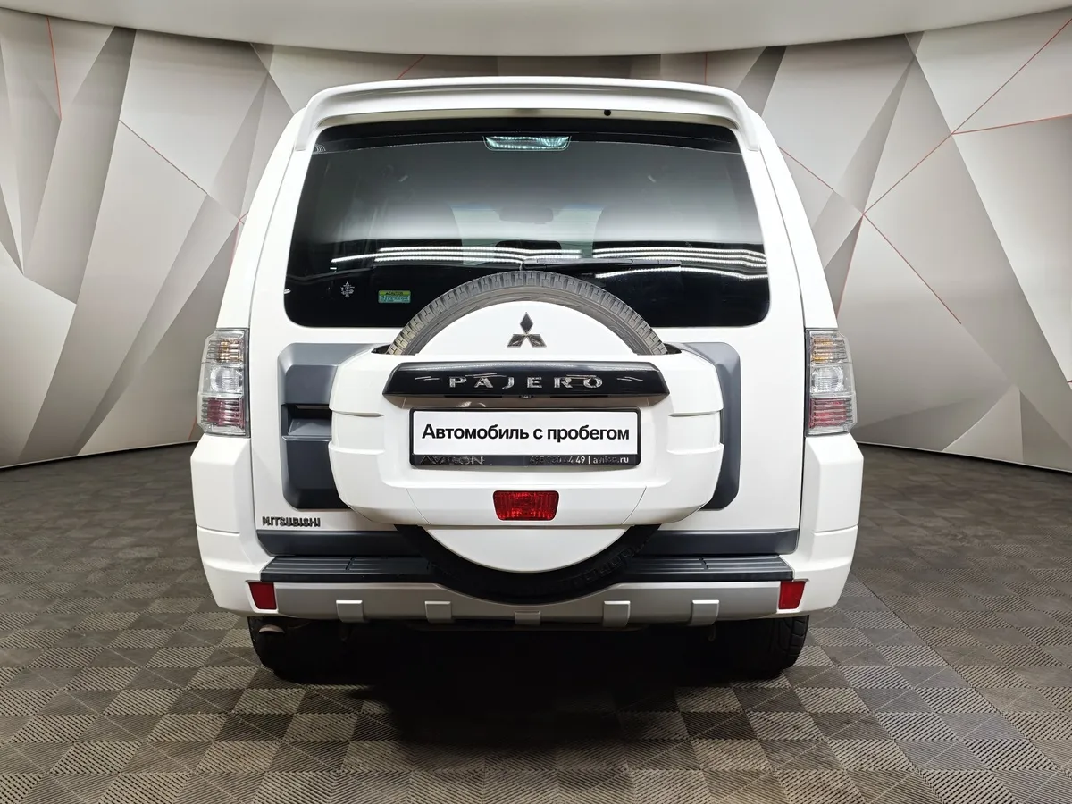 Mitsubishi Pajero 3.0 AT AWD (174 л.с.) Ultimate S46 Белый в АВИЛОН. Слайд №8