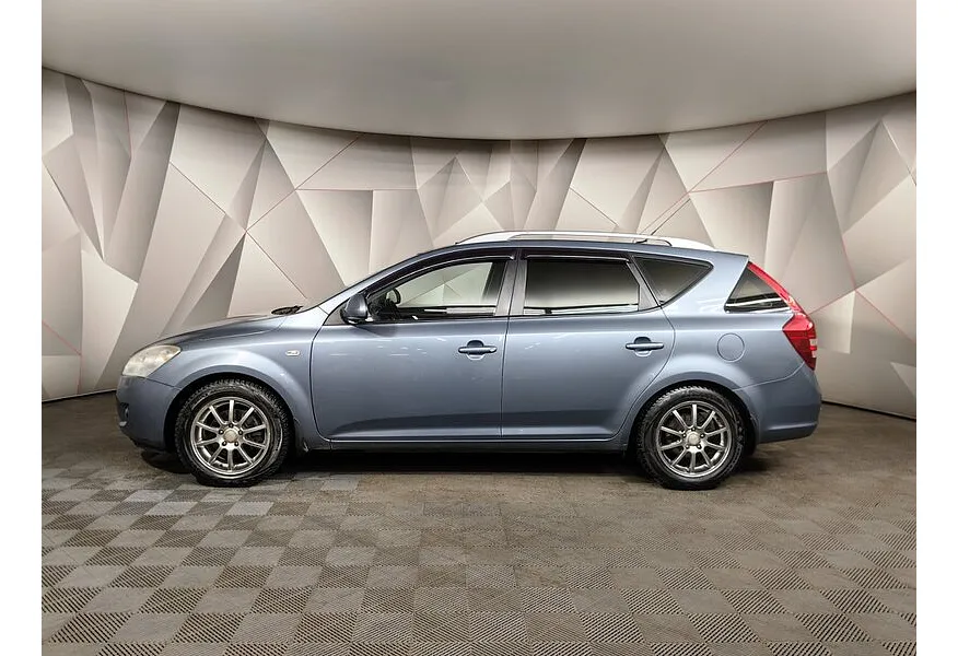 Kia Ceed 2.0 AT (143 л.с.) Синий в АВИЛОН. Слайд №5