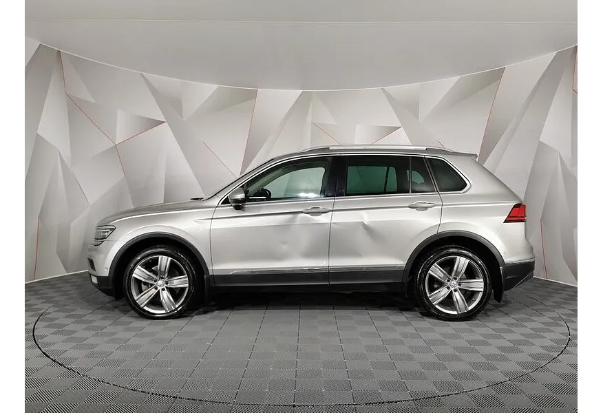 Volkswagen Tiguan 2.0 TSI 4Motion DSG (180 л.с.) Highline Серебристый в АВИЛОН. Слайд №3