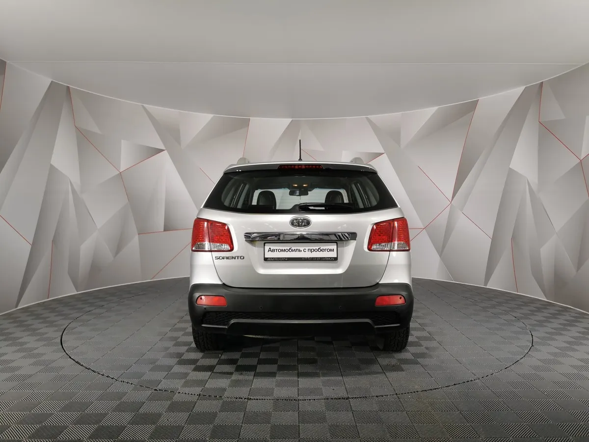 Kia Sorento 2.4 AT 4WD (175 л.с.) Comfort Серебристый в АВИЛОН. Слайд №8