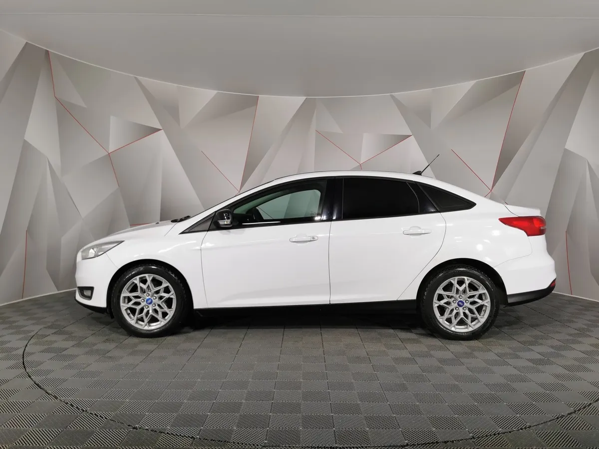 Ford Focus 1.6 Ti-VCT PowerShift (105 л.с.) SYNC Edition Белый в АВИЛОН. Слайд №5