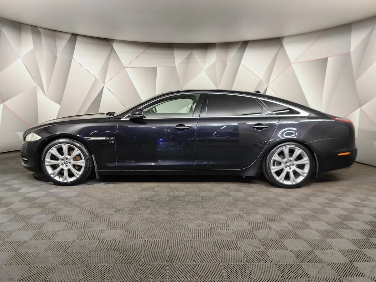 Jaguar XJ 3.0 AT AWD LWB (340 л.с.) Portfolio Черный в АВИЛОН. Слайд №5