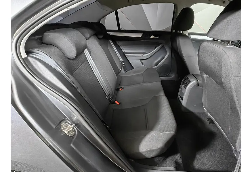 Volkswagen Jetta 1.6 AT (105 л.с.) Comfortline Серый в АВИЛОН. Слайд №11