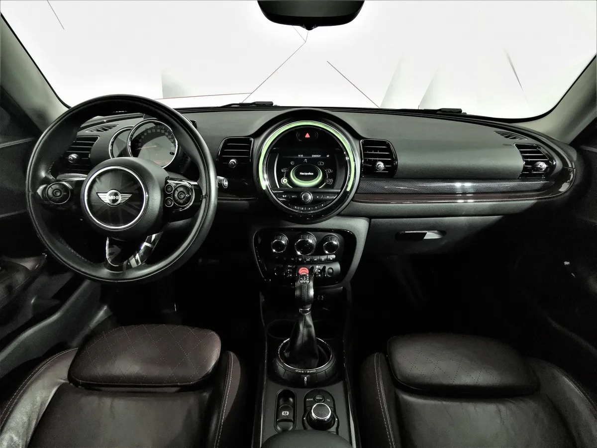 MINI Clubman Cooper 1.5 AT (136 л.с.) Красный в АВИЛОН. Слайд №11