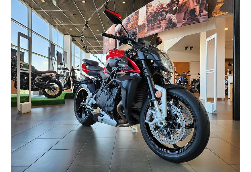 АВИЛОН - MV Agusta Brutale 998 см³ (208 л.с) (208) 998 Красный - slide 0