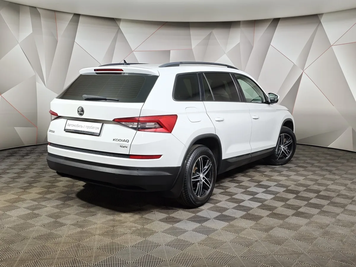 Skoda Kodiaq 1.4 TSI DSG 4X4 (150 л.с.) Белый в АВИЛОН. Слайд №2