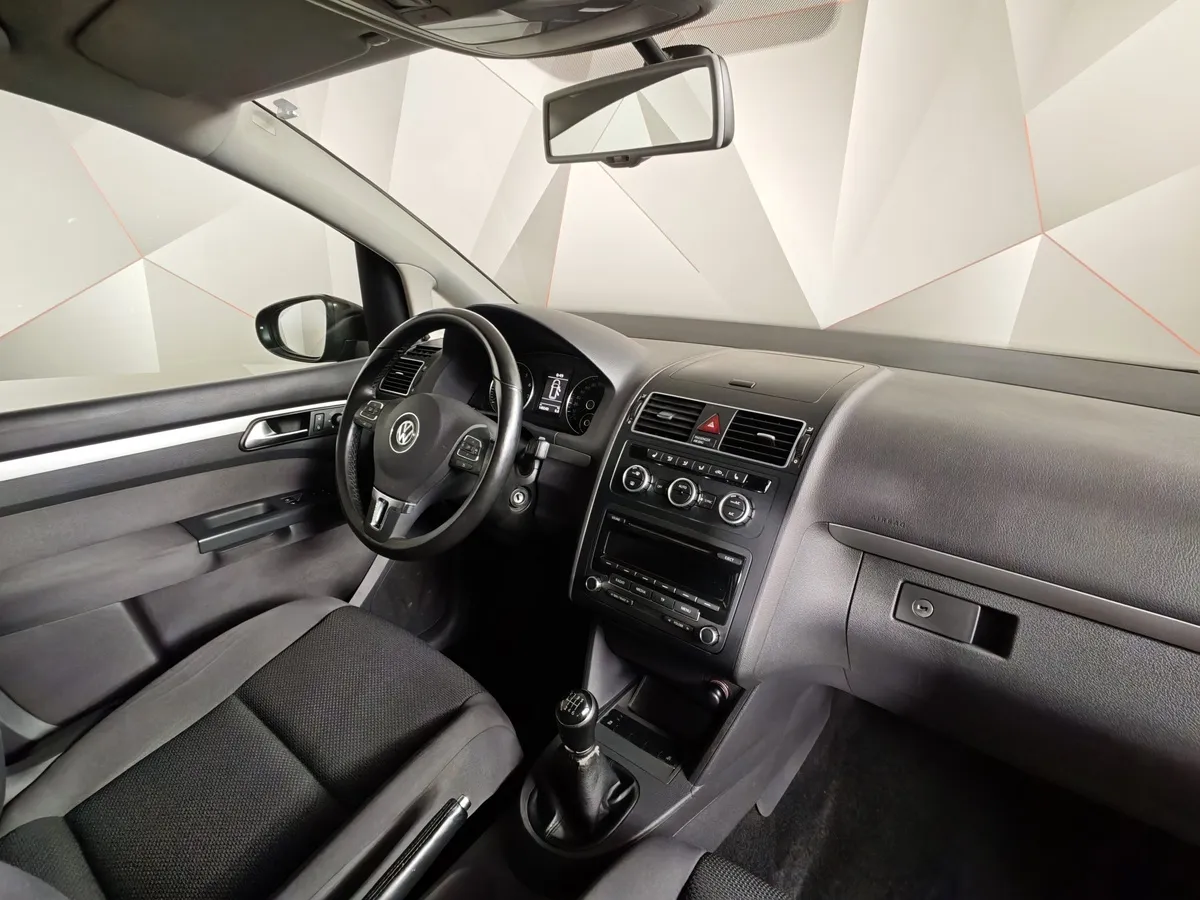 Volkswagen Touran 1.4 TSI MT (140 л.с.) Highline Коричневый в АВИЛОН. Слайд №12
