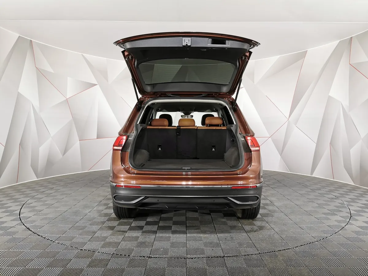 Volkswagen Tiguan 2.0 TSI 4Motion AT (180 л.с.) Status Коричневый в АВИЛОН. Слайд №12