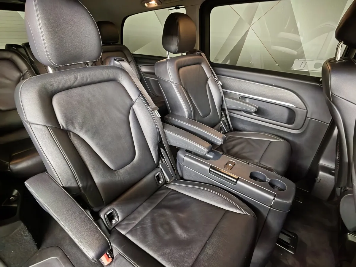 Mercedes-Benz V-Класс V 250 d AT L3 4x4 (190 л.с.) AVANTGARDE Черный в АВИЛОН. Слайд №17