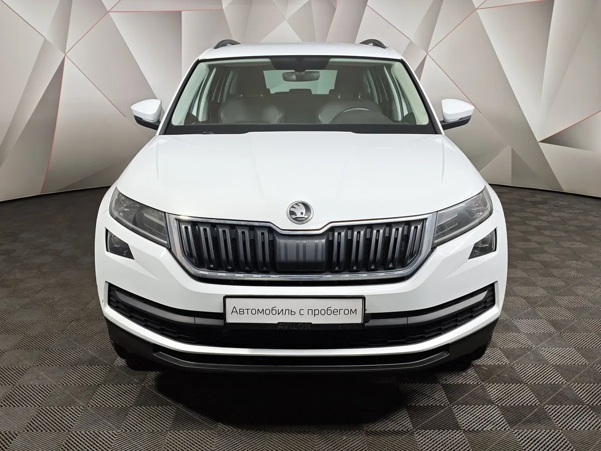 Skoda Kodiaq 2.0 TSI DSG 4X4 (180 л.с.) Белый в АВИЛОН. Слайд №7
