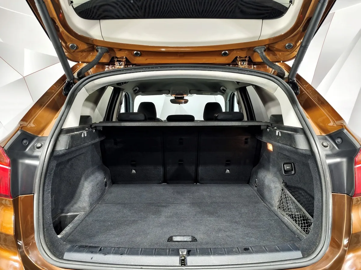 BMW X1 20d xDrive AT (190 л.с.) Advantage Коричневый в АВИЛОН. Слайд №9