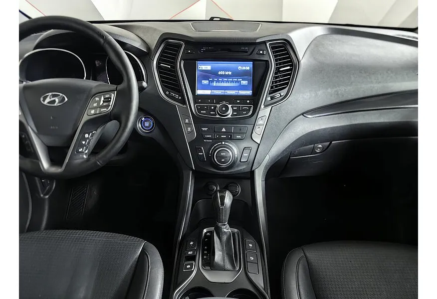 Hyundai Santa Fe 2.4 AT 4WD (175 л.с.) Dynamic Красный в АВИЛОН. Слайд №15