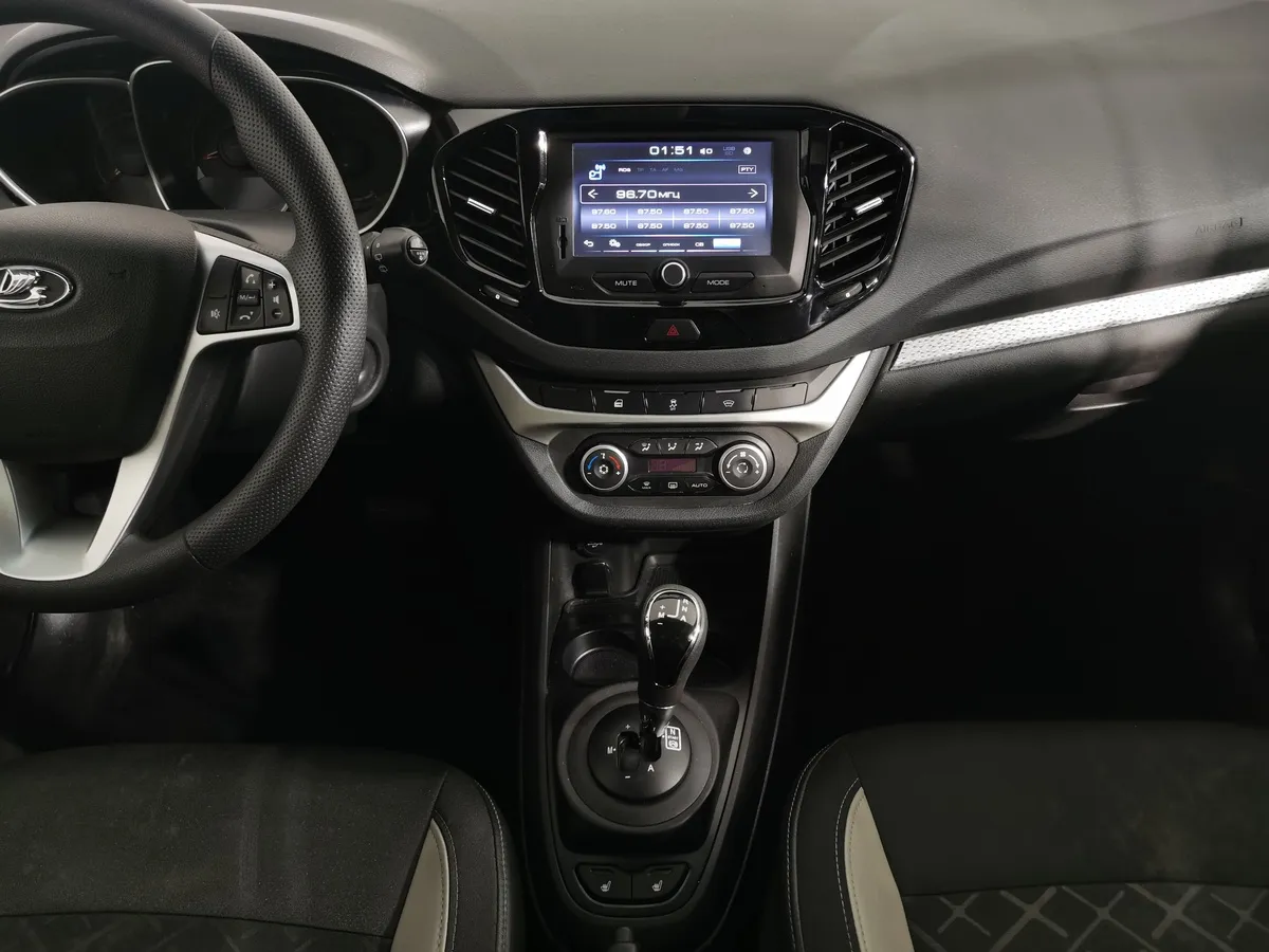 ВАЗ (Lada) Vesta 1.8 AMT (122 л.с.) Белый в АВИЛОН. Слайд №13