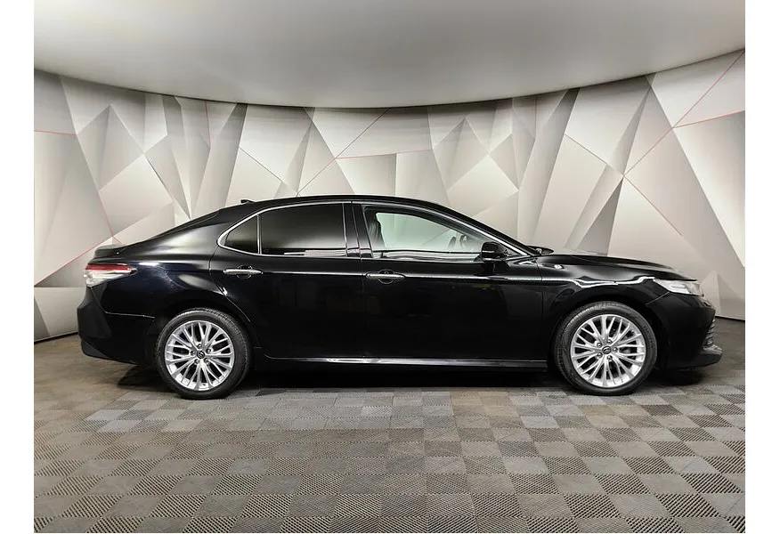 Toyota Camry 3.5 AT (249 л.с.) Черный в АВИЛОН. Слайд №4