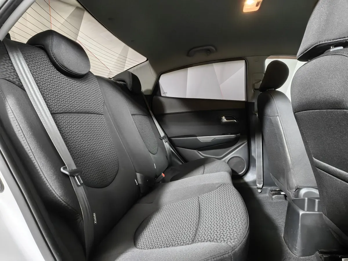 Kia Rio 1.6 MT (123 л.с.) Белый в АВИЛОН. Слайд №16