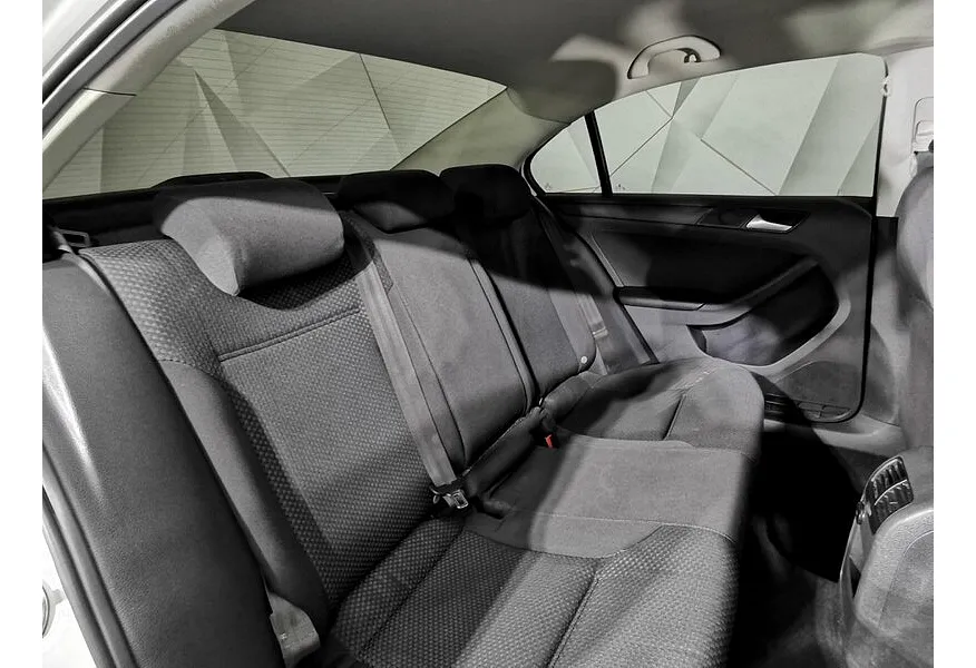 Volkswagen Jetta 1.4 TSI MT (122 л.с.) Highline Белый в АВИЛОН. Слайд №16