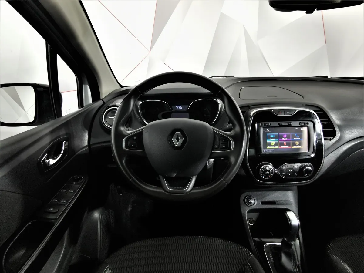 Renault Kaptur 2.0 AT AWD (143 л.с.) Коричневый в АВИЛОН. Слайд №19