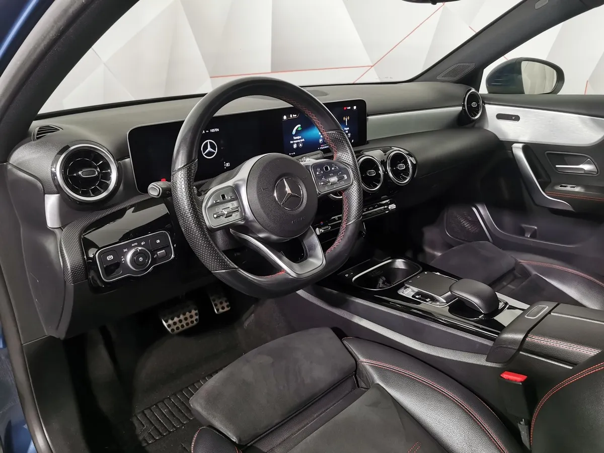 Mercedes-Benz A-Класс A 200 7G-DCT (150 л.с.) Sport Синий в АВИЛОН. Слайд №18