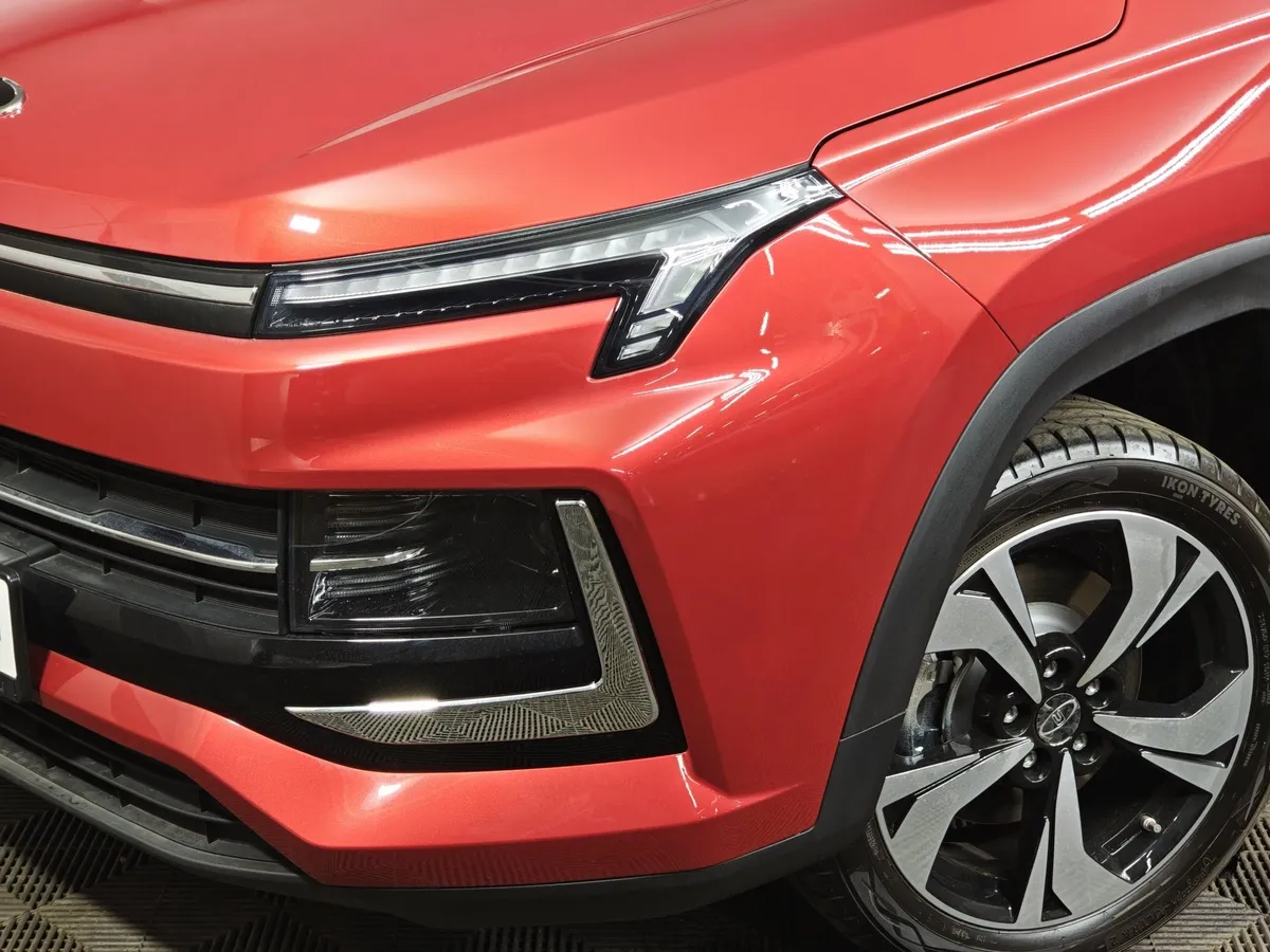 Москвич 3 1.5 MT (136 л.с.) Стандарт Красный в АВИЛОН. Слайд №10