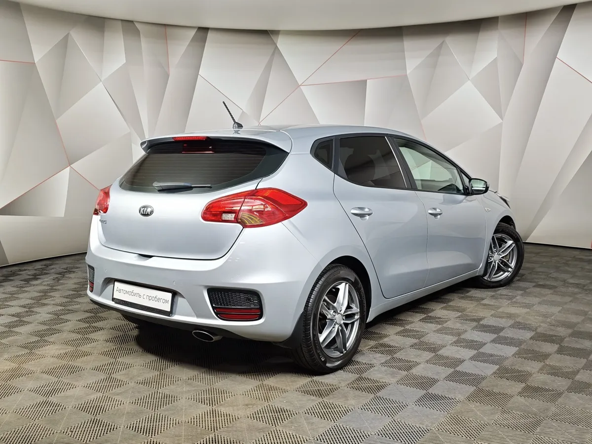 Kia Ceed 1.6 AT (130 л.с.) Comfort Серебристый в АВИЛОН. Слайд №2