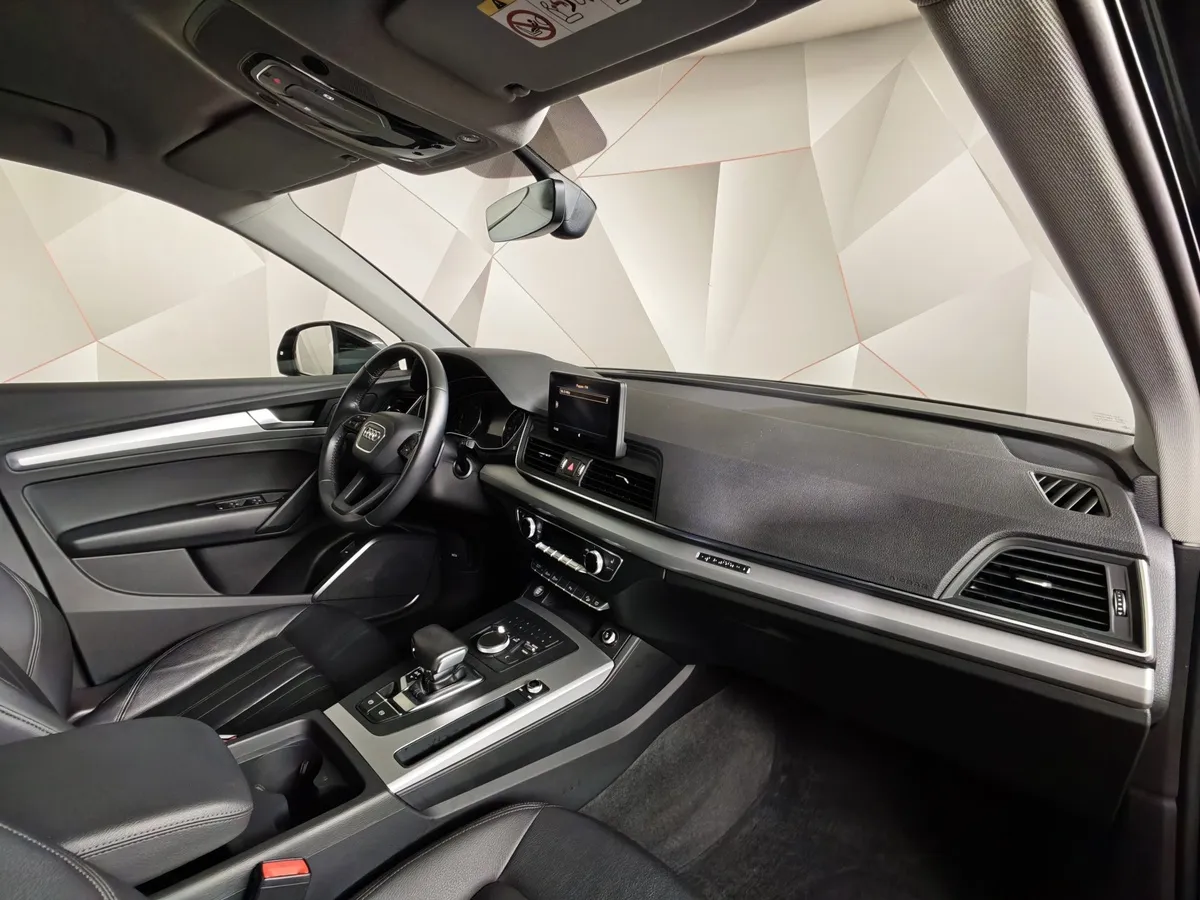 Audi Q5 2.0 TFSI S tronic quattro (249 л.с.) Sport Черный в АВИЛОН. Слайд №12