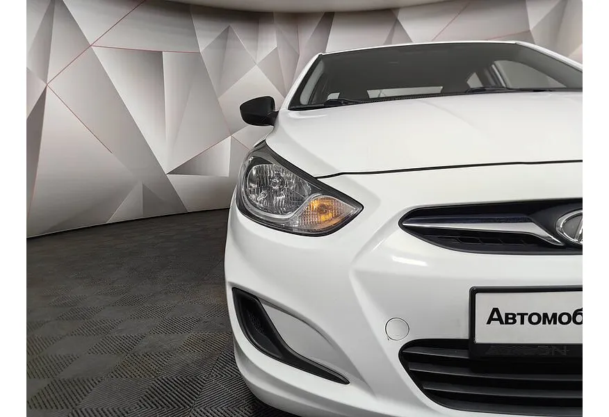 Hyundai Solaris 1.4 MT (107 л.с.) Classic Белый в АВИЛОН. Слайд №10