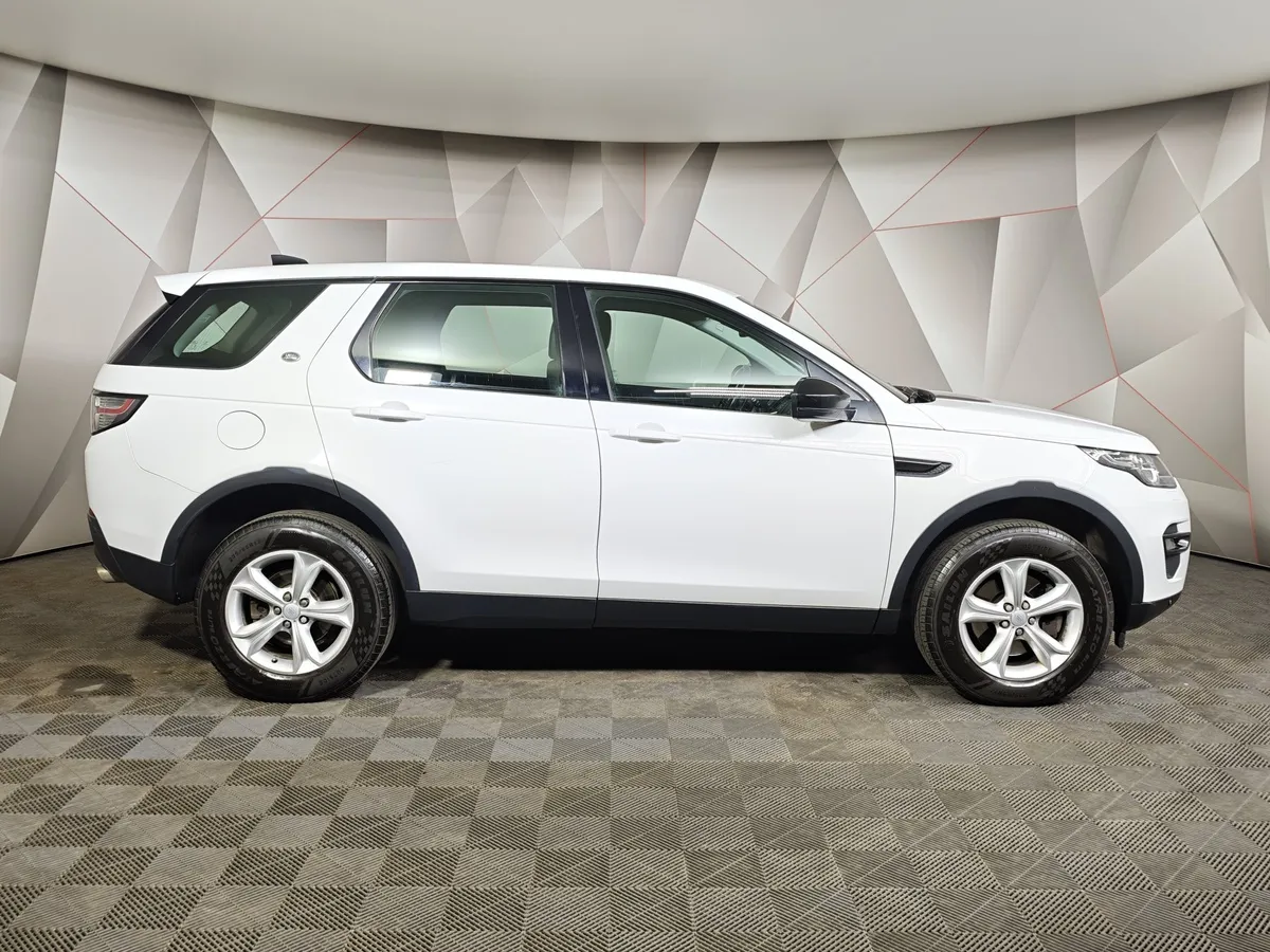 Land Rover Discovery Sport 2.0 TD4 AT AWD (150 л.с.) HSE Белый в АВИЛОН. Слайд №6