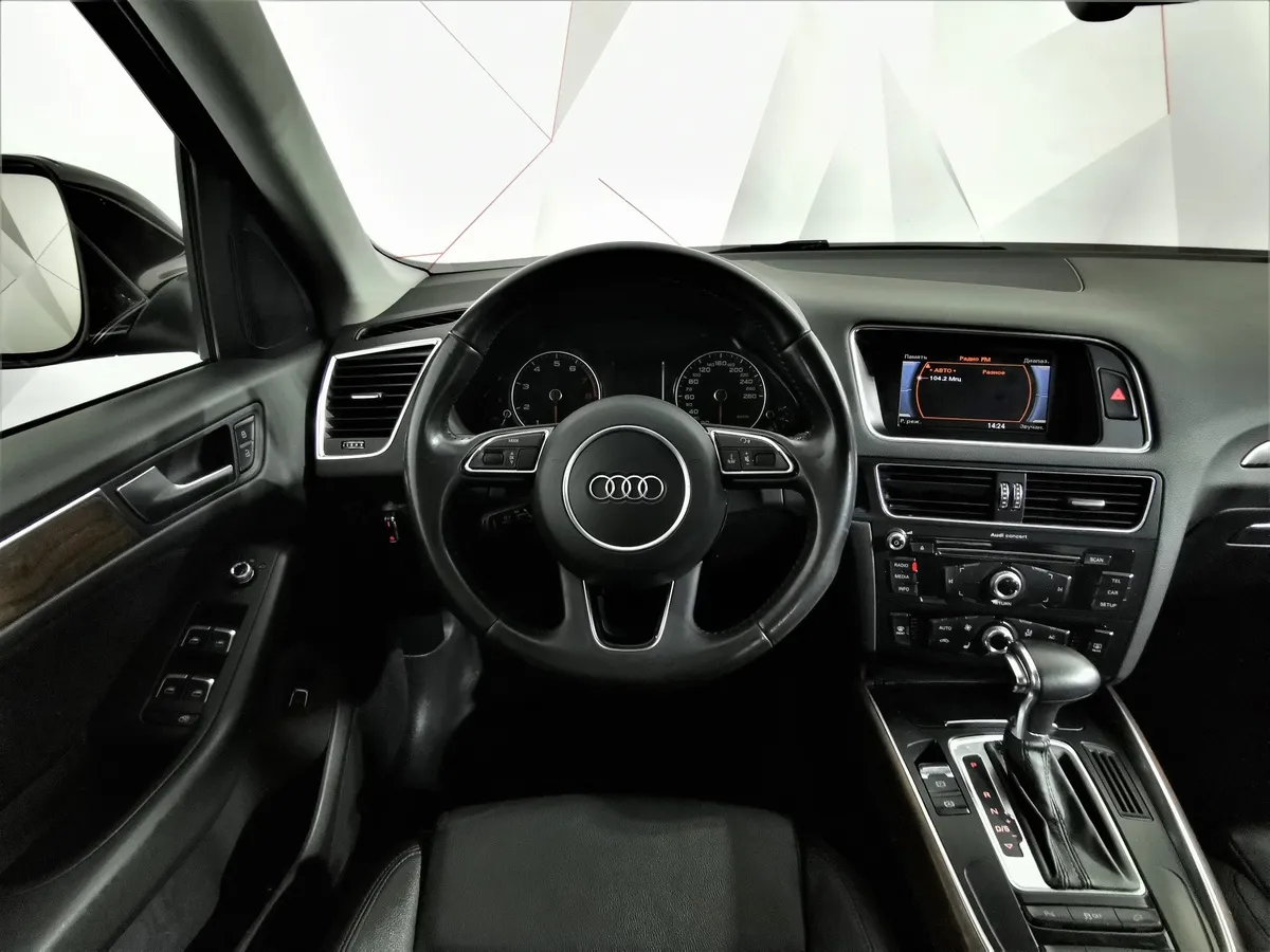 Audi Q5 2.0 TFSI S tronic quattro (249 л.с.) Коричневый в АВИЛОН. Слайд №19