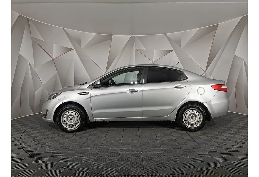 Kia Rio 1.4 MT (107 л.с.) Серебристый в АВИЛОН. Слайд №5